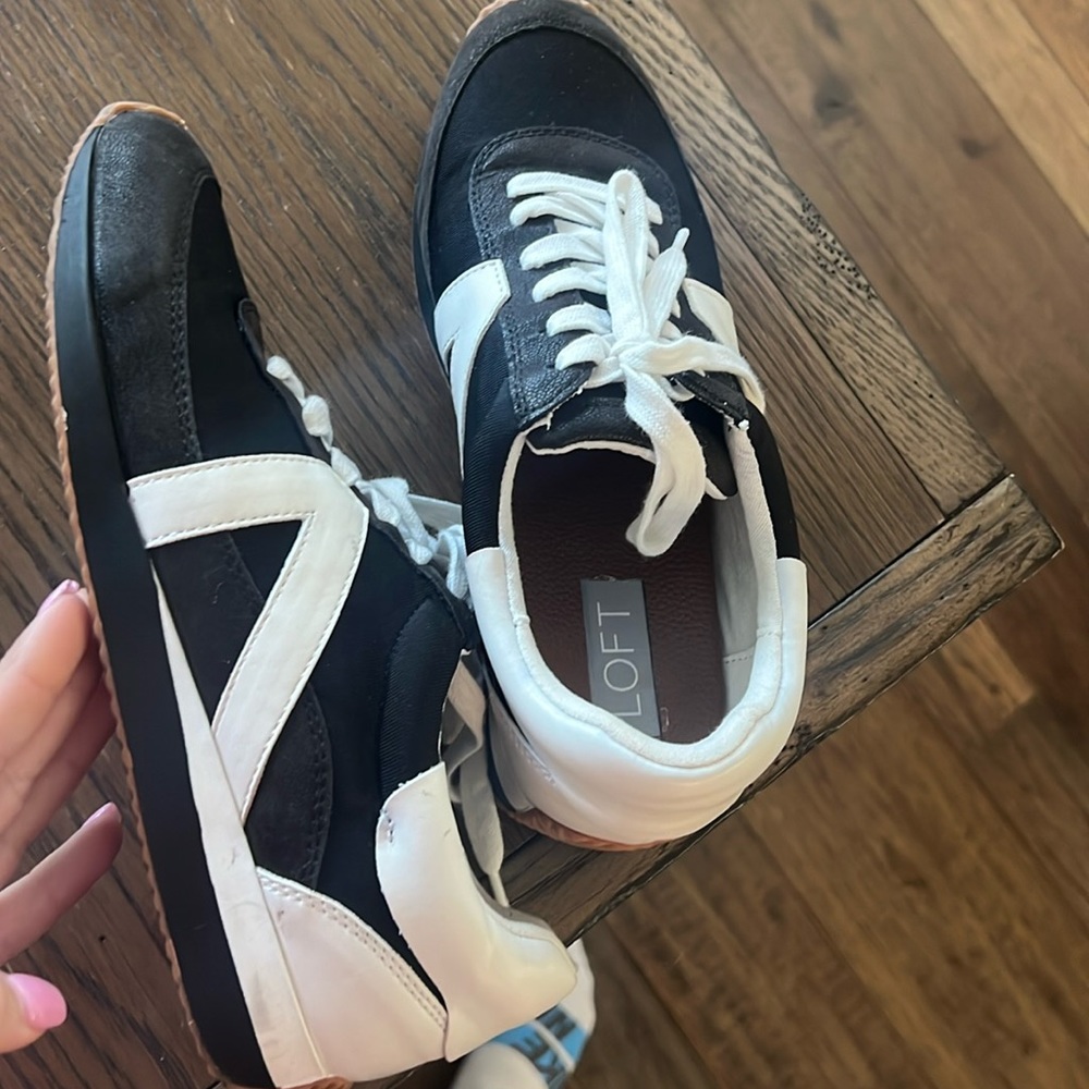 Loft size 8 woman’s shoes
